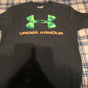 Under Armour T-shirt